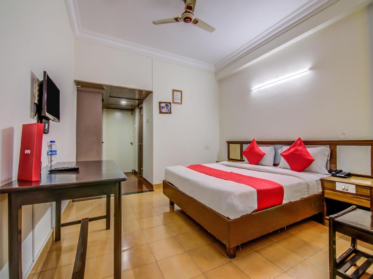 Hotel Golden Gates Bengaluru Zewnętrze zdjęcie