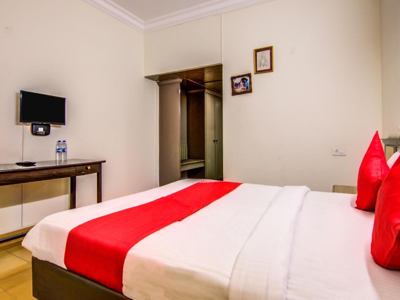 Hotel Golden Gates Bengaluru Zewnętrze zdjęcie