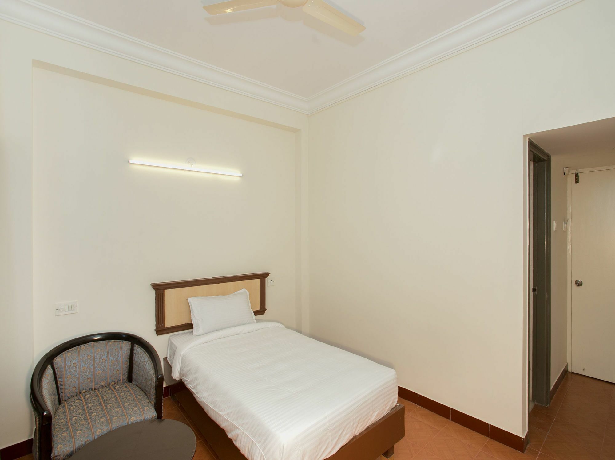 Hotel Golden Gates Bengaluru Zewnętrze zdjęcie