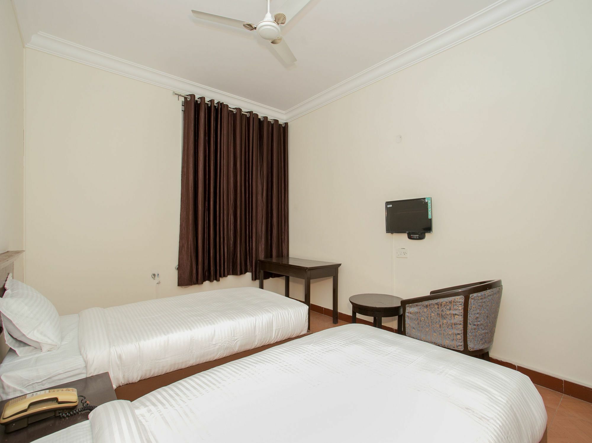 Hotel Golden Gates Bengaluru Zewnętrze zdjęcie